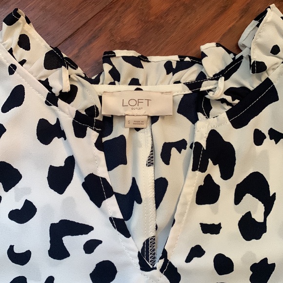 LOfT Outlet blouse; size Small - Picture 3 of 4